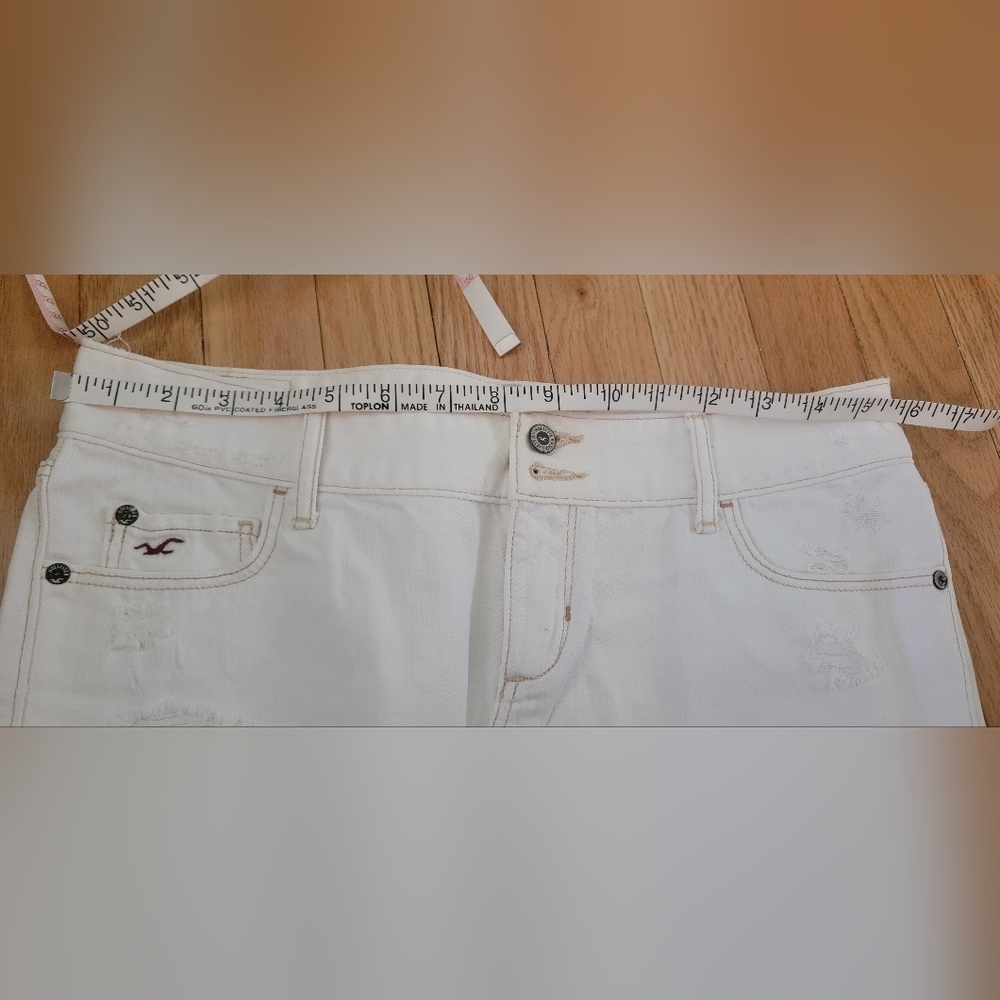 Hollister California,2 button Denim  skirt, Size 3 - Picture 5 of 5